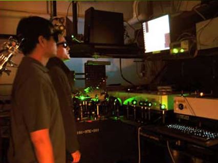 Researchers using SFG vibrartion spectroscopy